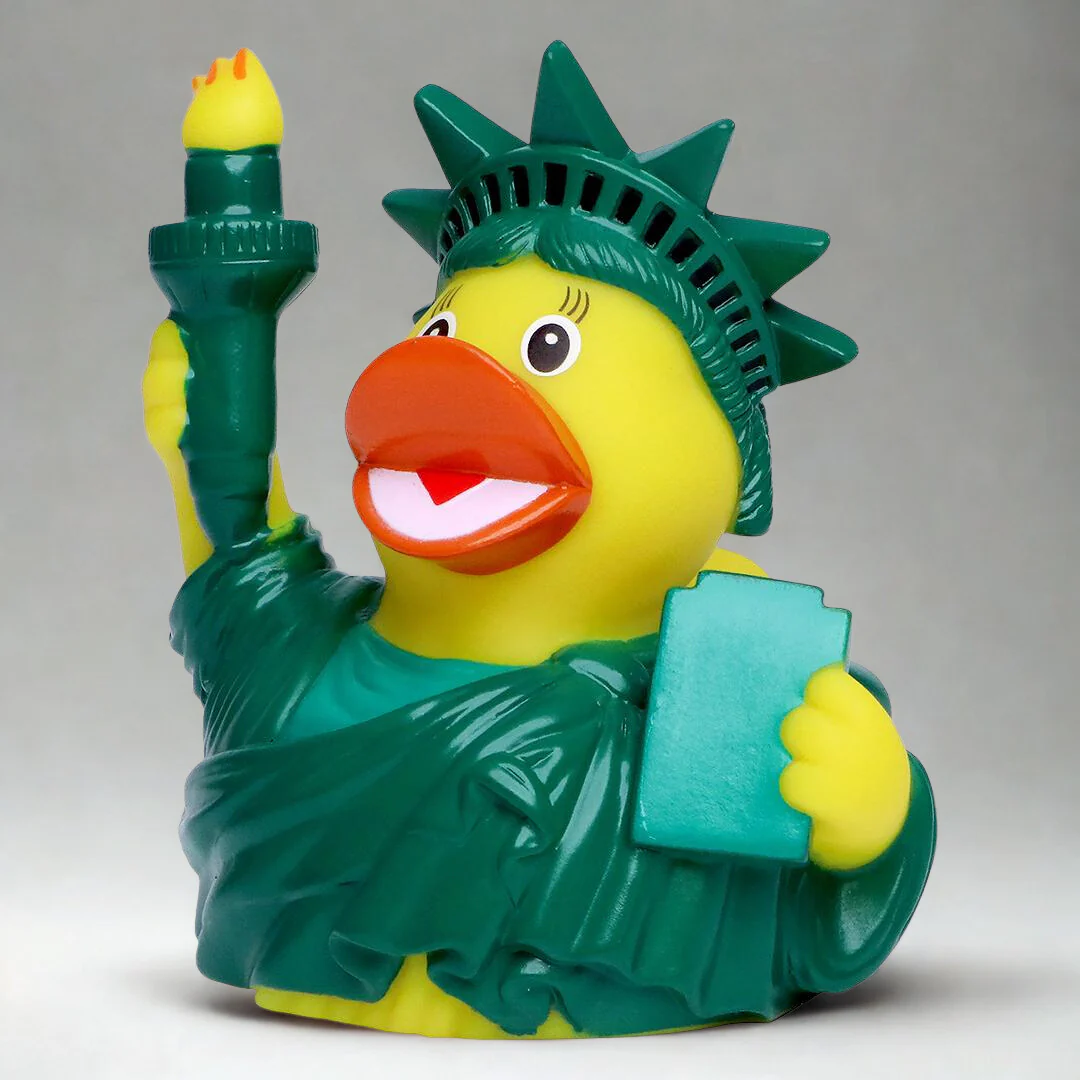 New York City Statue Rubber Duck - Image 2